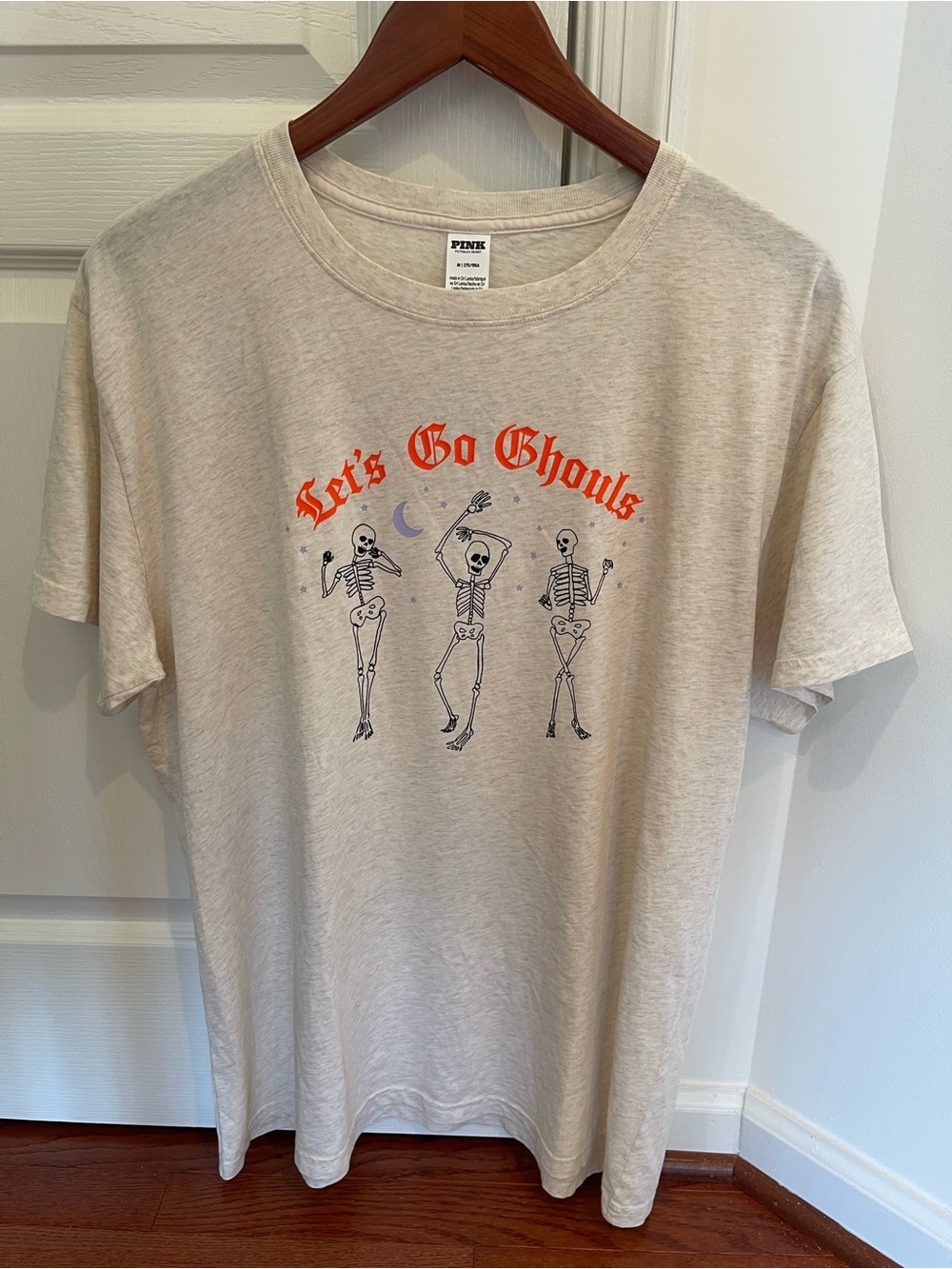 Victoria's Secret Pink Halloween
NWT Campus Tee Size Medium Oversized Fit
